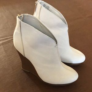 Suede like cream colored booties